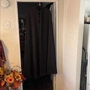 Elegant Black Cape with Scalloped Edges like new